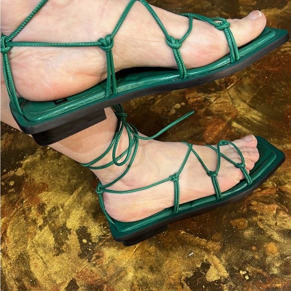 EUROPEAN FASHION: DAY BIRGER Green Strappy Sandals - Picture 8 of 8